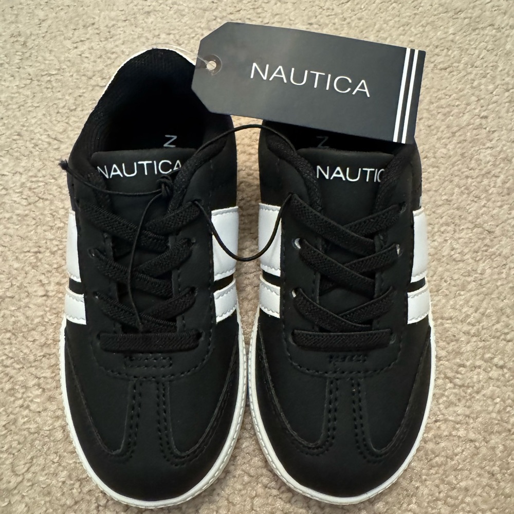 NWT Nautica Size 7 Toddler Black and White Sneakers - Picture 3 of 5